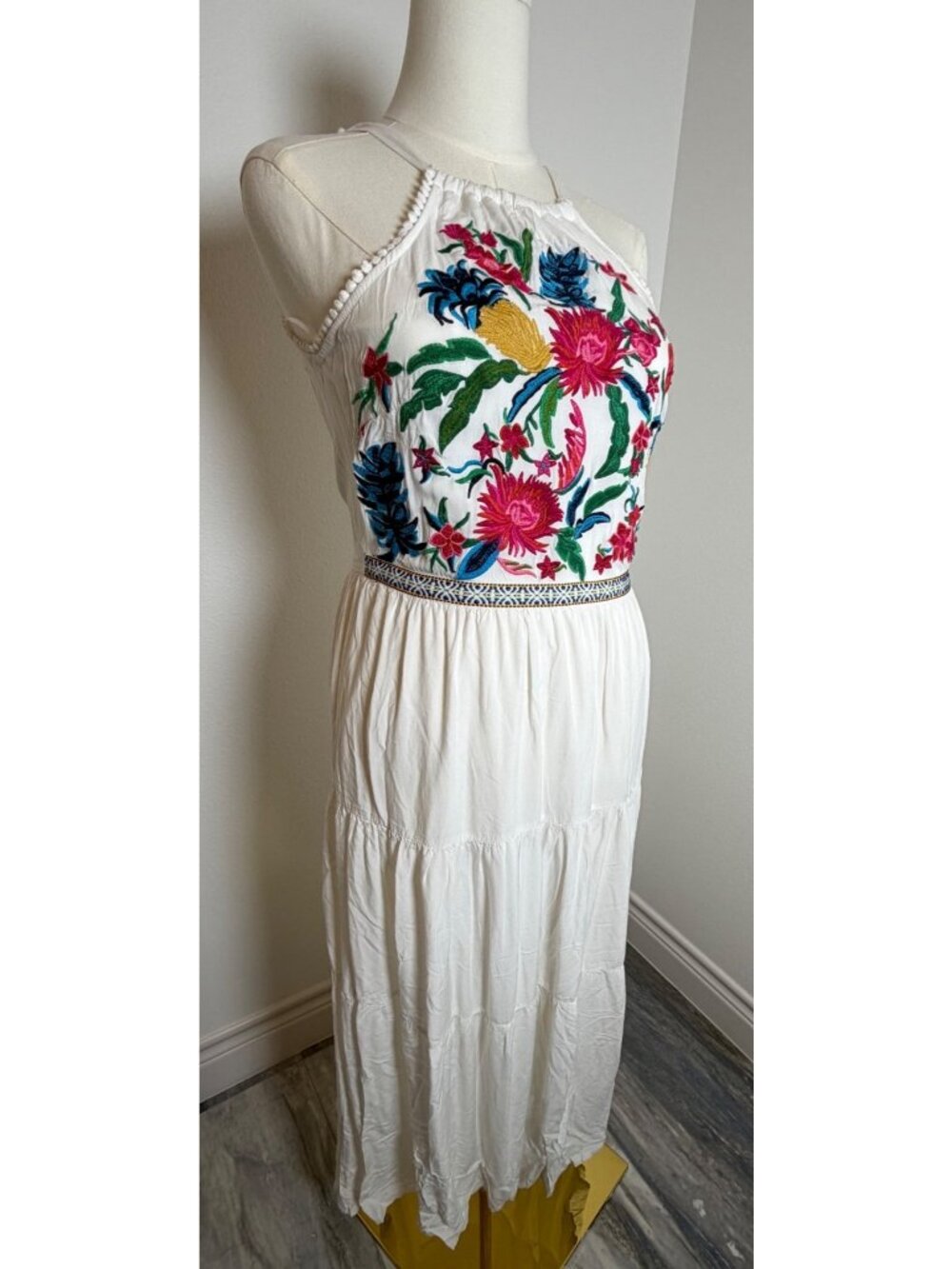 Solitaire Chic Floral Embroidered Sleeveless Maxi Dress Boho Tiered Halter Neck - Picture 2 of 14